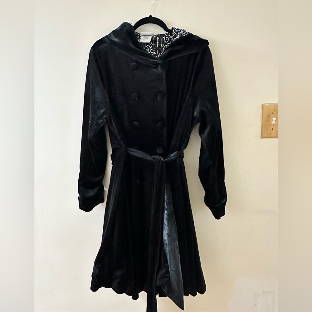 Harry Potter Warner Bros. Black Velvet Women's Cape Coat